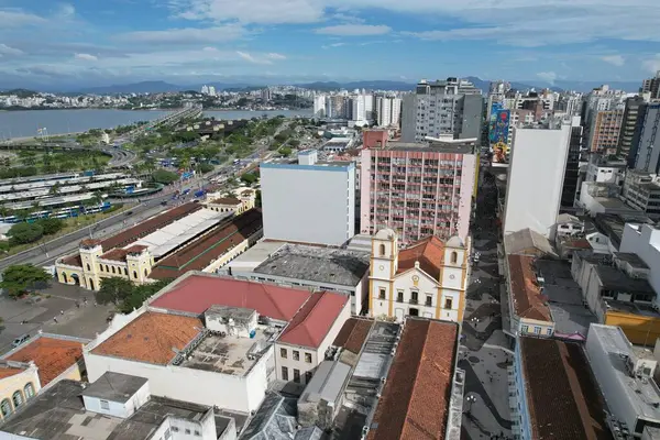 Sao Francisco das Chagas Kilisesi, 1754 yılında inşa edilmiş, insansız hava aracı manzaralı, Florianopolis, Santa Catarina, Brezilya. Yüksek kalite fotoğraf