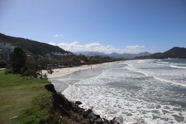 Ubatuba Sahili Praia Grande manzarası. Ubatuba, Sao Paulo, Brezilya. Yüksek kalite fotoğraf
