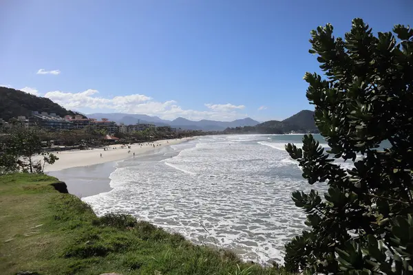 Ubatuba Sahili Praia Grande manzarası. Ubatuba, Sao Paulo, Brezilya. Yüksek kalite fotoğraf