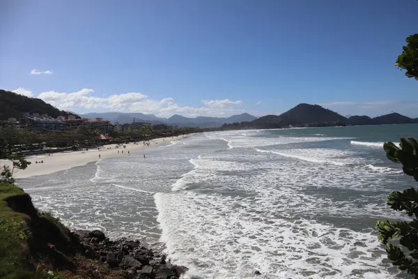 Ubatuba Sahili Praia Grande manzarası. Ubatuba, Sao Paulo, Brezilya. Yüksek kalite fotoğraf