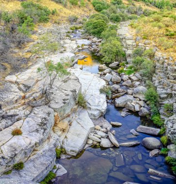 Barbellido Nehri 'nin yatağında oluşmuş muhteşem bir havuz, 