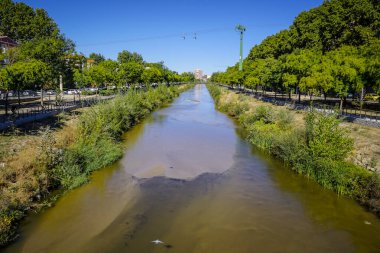Madrid 'den geçen Manzanares Nehri