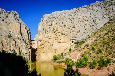 Gaitanes Gorge, Endülüs özerk bölgesi Malaga 'nın Guadalhorce Nehri tarafından oyulmuş bir kanyon.