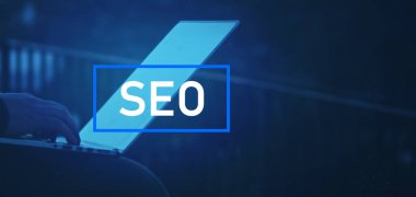 SEO arama motoru optimizasyonu, organik arama ve bağlantı kurma fikri