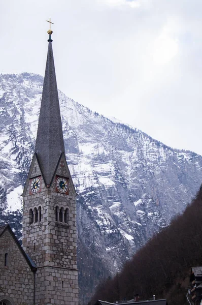 Hallstatt Πόλη Στην Αυστρία Περιβάλλεται Από Άλπεις Βίλατζ Στα Βουνά — Φωτογραφία Αρχείου