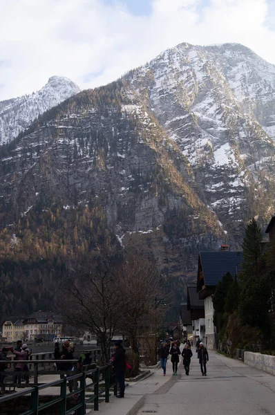Spaziergang Durch Hallstatt Zeitigen Frühling Niedriger Tourismus Berge — Stockfoto