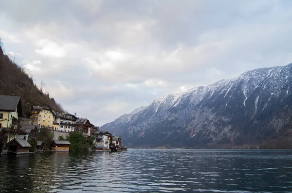 Hallstattstadt Frühherbst Hallstätter See Stadt Den Alpen Wolken Und Berge — Stockfoto