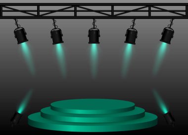 Sahne yeşil ışıkları. Yüksek dairesel platform, siyah sahne ışıkları yayılan kirişler, metal kiriş yapısı, performans ayarları, olay aydınlatma, sunum alanı, tiyatro ekipmanları