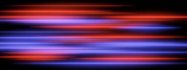 Bulanık hız ışıkları. Geniş hareket bulanıklığı olan kırmızı ve mor çizgiler katmanlı yatay hareket efekti yaratır.