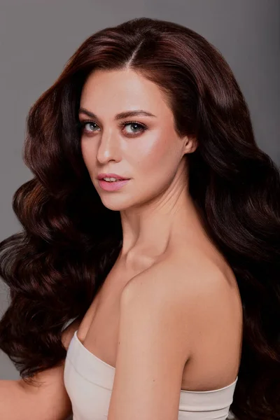 European kadınının portresi