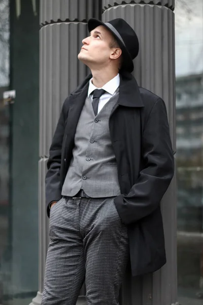 Men Photo Session Classic Checkered Suit Hat Backdrop Columns — Stock Photo, Image