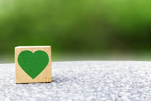 Wooden Box Heart Icon Doing Business Consideration Environment Nature — Stock Photo, Image