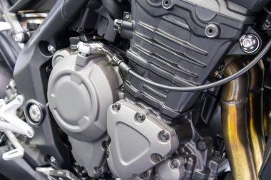 Motosiklet motorları aracın belirli bölümlerine yoğunlaşır.