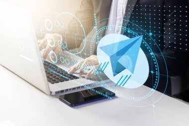 Girişimciler iş yönünü ve hedeflerini kazandılar.