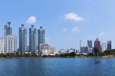 Büyük bir metropoldeki büyük yapılar gündüz büyük metropol, şehrin panoramik resimleri.