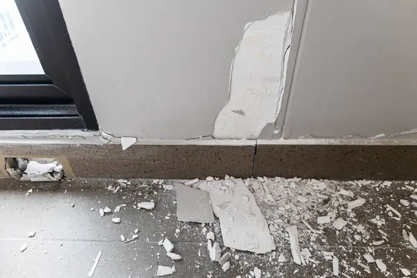 Duvar Hasarlı Duvarlar ve Zemin Hasarı, Bina Yapısı Hasarlı Duvarlar