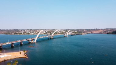 Braslia 'daki Juscelino Kubitschek köprüsü, mimari ve turizm konsepti.