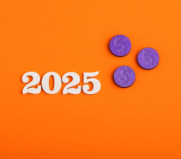Ano 2025 Com Moedas Conceito Poupança Investimento — Fotografia de Stock