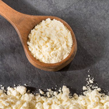 Kuru organik süt tozu - besleyici gıda