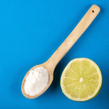 Baking soda with lime - Citrus x aurantifolia