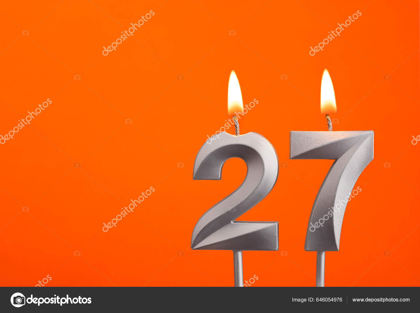 Birthday candle 27 fotos de stock, imágenes de Birthday candle 27 sin  royalties | Depositphotos