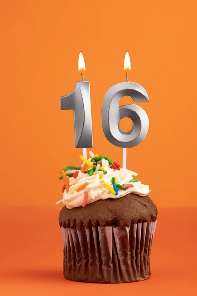 Torta Compleanno Con Candela Numero Sfondo Spumeggiante Arancione — Foto Stock