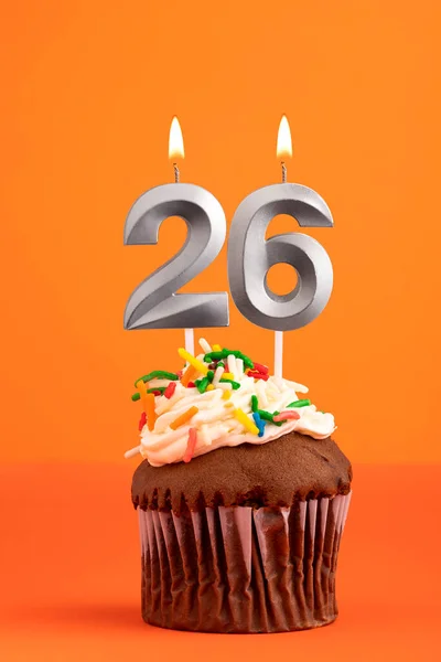 Tarta Cumpleaños Con Número Vela Fondo Espuma Naranja —  Fotos de Stock