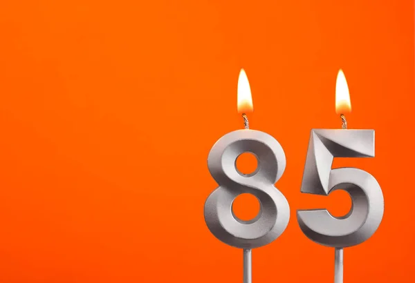 Číslo Stříbrná Svíčka Výročí Oranžovém Pozadí — Stock fotografie