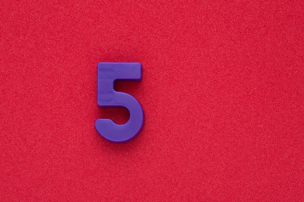 Purple Number Five Plastic Digit Red Background 032 Foamy — Stock Photo, Image