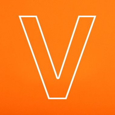 Turuncu köpüklü arka planda beyaz V büyük harfi.