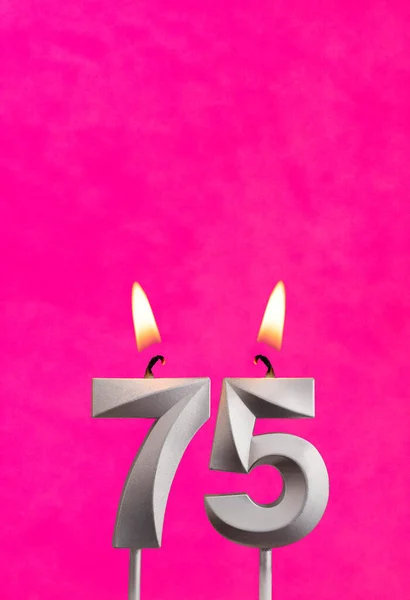 Nomor Lilin Perayaan Ulang Tahun Pada Latar Belakang Fuchsia — Stok Foto