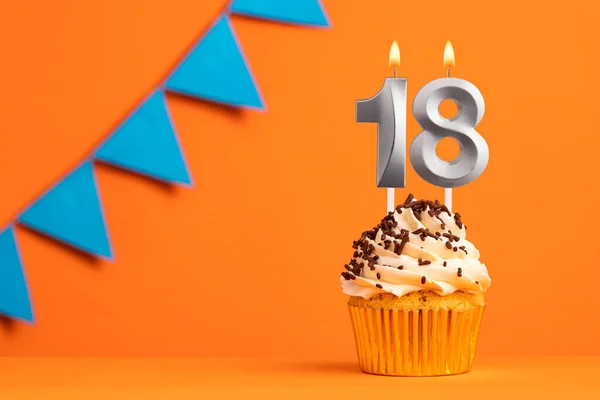 Tarta Cumpleaños Con Número Vela Fondo Naranja — Foto de Stock
