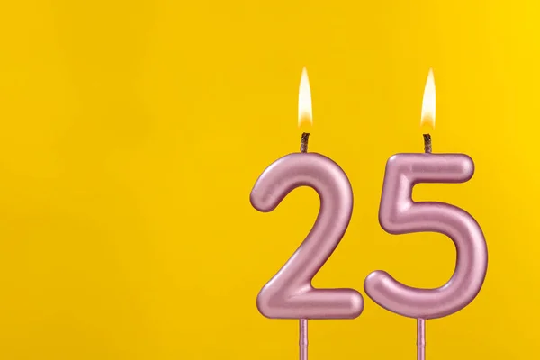 Vela Aniversário Número Celebração Aniversário Fundo Amarelo — Fotografia de Stock