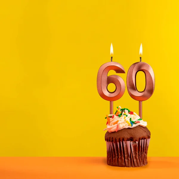 Numero Candela Compleanno Celebrazione Sfondo Giallo — Foto Stock
