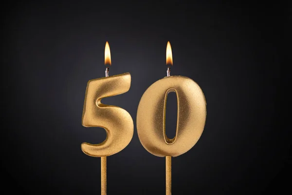 生日蜡烛50号 黑色背景的生日庆祝活动 — 图库照片