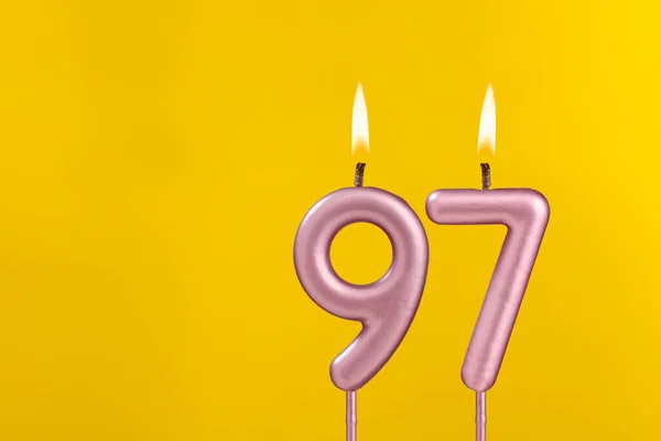 Número Vela Aniversário Celebração Aniversário Fundo Amarelo — Fotografia de Stock