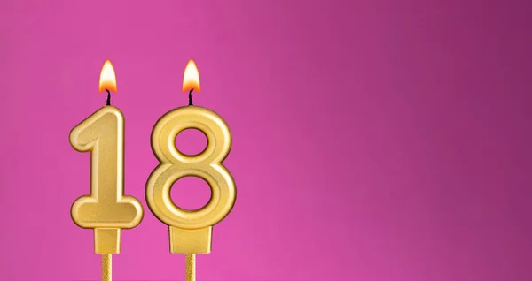 Открытка День Рождения Номером Свечи Фиолетовый Фон — стоковое фото