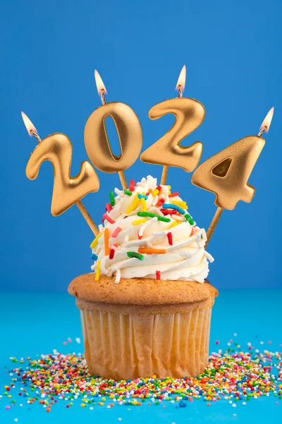 Bonne Année 2024 Nombres D'or Bougies Allumées  JPG La photographie  Téléchargement Gratuit - Pikbest