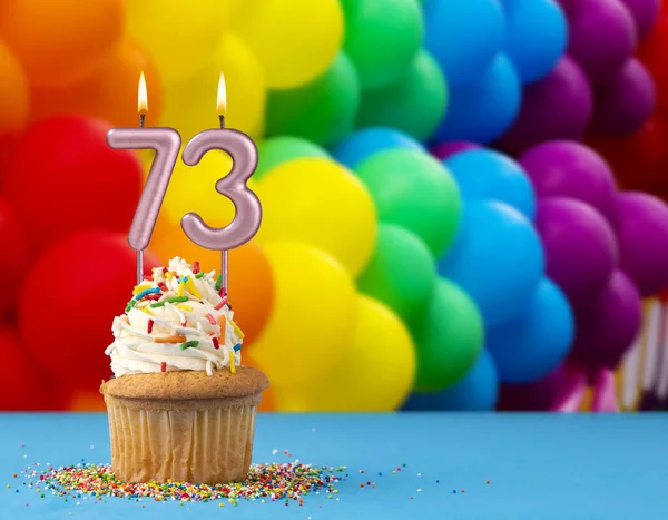 生日蜡烛第73号 邀请卡 上面印有色彩艳丽的气球 — 图库照片