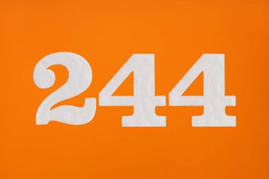 244 numara - Turuncu arka planda beyaz parmaklar