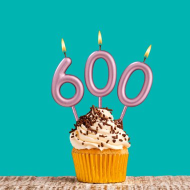 Takipçi veya beğeni sayısı - 600 numaralı mum