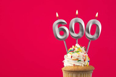 600 numaralı mum - takipçi veya beğeni sayısı