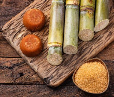 Saccharum officinarum - Panela ve şeker kamışı saplı esmer şeker