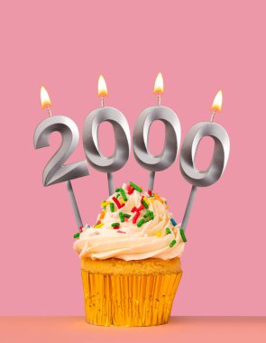 Mum numarası 2000 - Takipçi veya beğeni sayısı