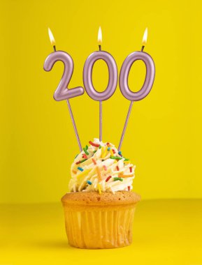 Takipçi veya beğeni sayısı - 200 numaralı mum