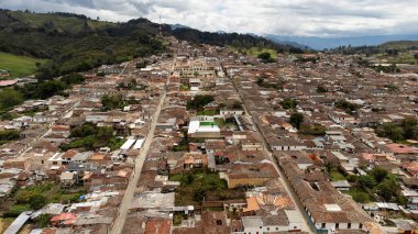 Abejorral, Antioquia, Kolombiya. 7 Şubat 2024. 150 yıldan uzun bir tarihle, Abejorral 'daki Arco Festivali Doğu Antioquia' nın en geleneksel festivallerinden biridir.