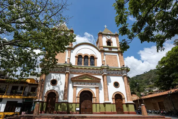 Ciudad Bolivar Antioquia 哥伦比亚 2024年2月21日完美受孕教区 建于1860年至1910年 — 图库照片