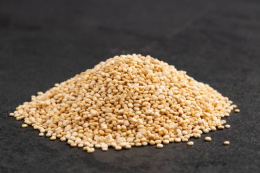 Organik beyaz kinoa tohumları - Chenopodium kinoası