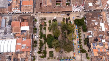 La Ceja, Antioquia - Kolombiya. 9 Mart 2024. Belediye insansız hava aracı ile hava görüntüsü, 7 Aralık 1789 'da kuruldu..