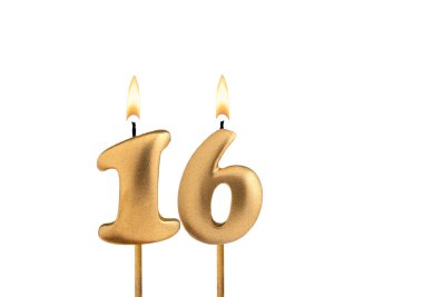 Doğum günü numarası 16 - Beyaz zemin üzerinde altın mum